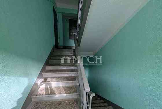 2-комн. квартира, 42 м2, 3/5 эт. Москва