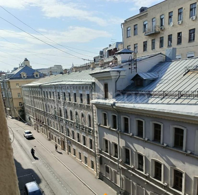 Комната, 24 м2, 4/4 эт. Москва - изображение 1