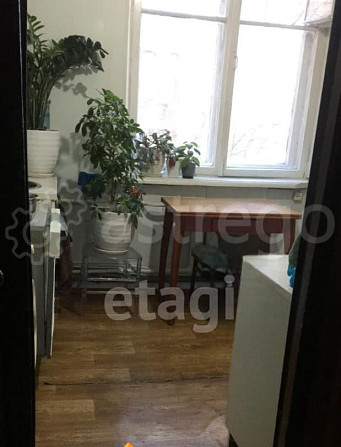 Комната, 63 м2, 3/5 эт. Москва - изображение 1