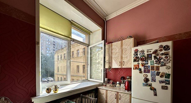 Комната, 27.7 м2, 2/9 эт. Москва - изображение 1