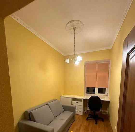 3-комн. квартира, 64 м2, 2/6 эт. Москва