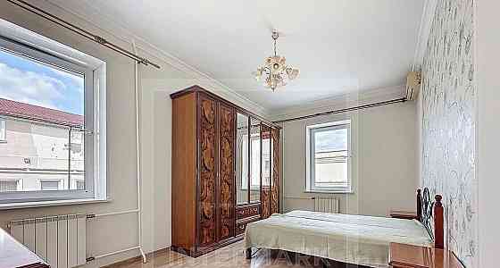 3-комн. квартира, 106 м2, 4/5 эт. Москва