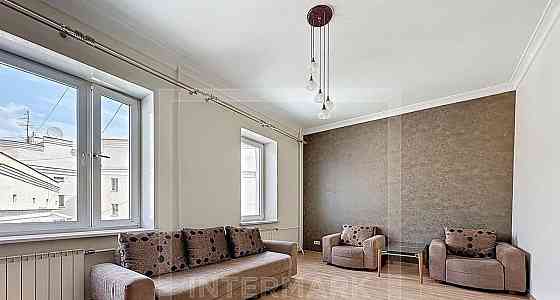 3-комн. квартира, 106 м2, 4/5 эт. Москва