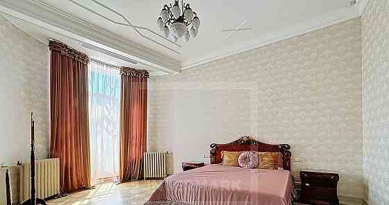 6-комн. квартира, 251 м2, 2/6 эт. Москва