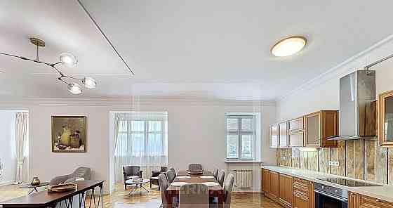 4-комн. квартира, 210 м2, 10/44 эт. Москва