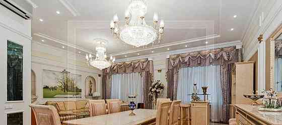 4-комн. квартира, 180 м2, 2/5 эт. Москва