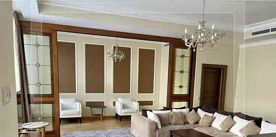 5-комн. квартира, 200 м2, 3/7 эт. Москва