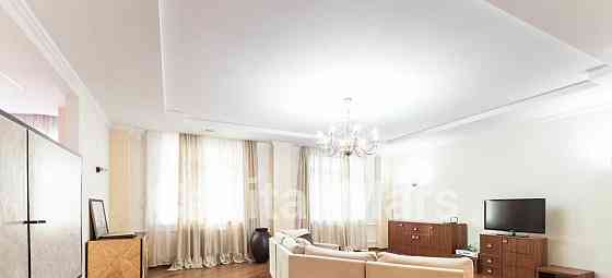 3-комн. квартира, 150 м2, 5/9 эт. Москва
