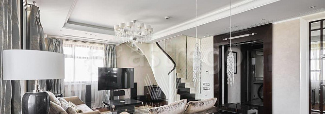 5-комн. квартира, 240 м2, 44/48 эт. Москва - изображение 1