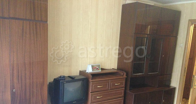 Комната, 48 м2, 1/9 эт. Москва - изображение 1
