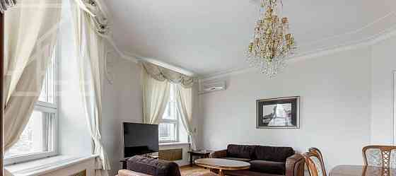 3-комн. квартира, 114 м2, 5/10 эт. Москва