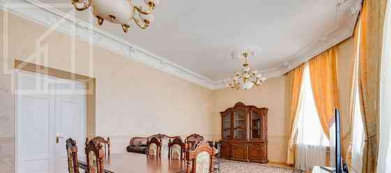 5-комн. квартира, 190 м2, 6/7 эт. Москва