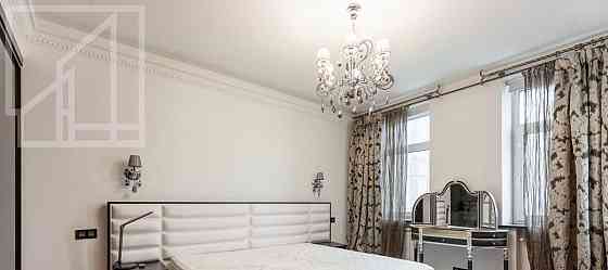 3-комн. квартира, 130 м2, 17/32 эт. Москва