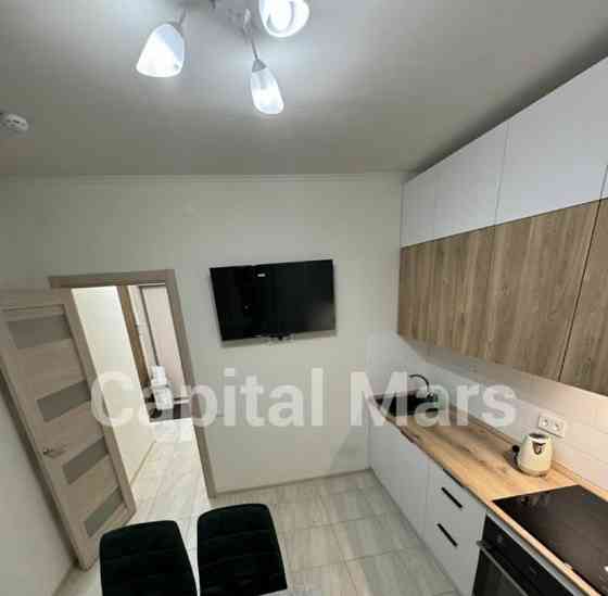 2-комн. квартира, 57 м2, 8/17 эт. Москва