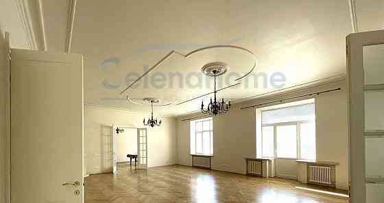 6-комн. квартира, 350 м2, 5/6 эт. Москва