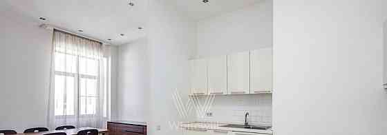 6-комн. квартира, 240 м2, 7/9 эт. Москва