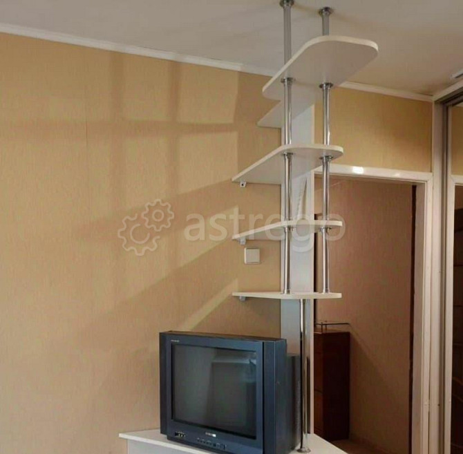 2-комн. квартира, 45 м2, 5/5 эт. Москва - изображение 2