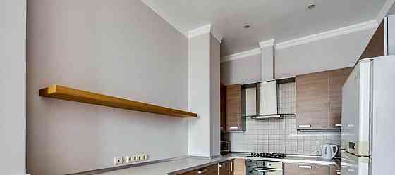 5-комн. квартира, 140 м2, 7/7 эт. Москва