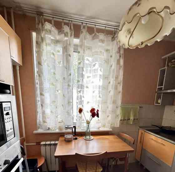 Комната, 14 м2, 2/12 эт. Москва