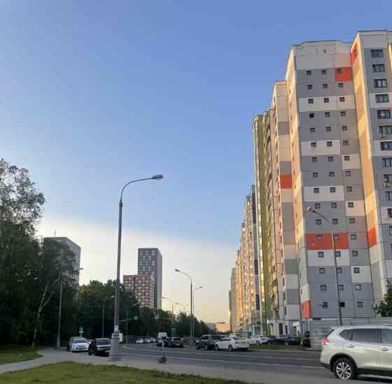 2-комн. квартира, 57 м2, 2/17 эт. Москва