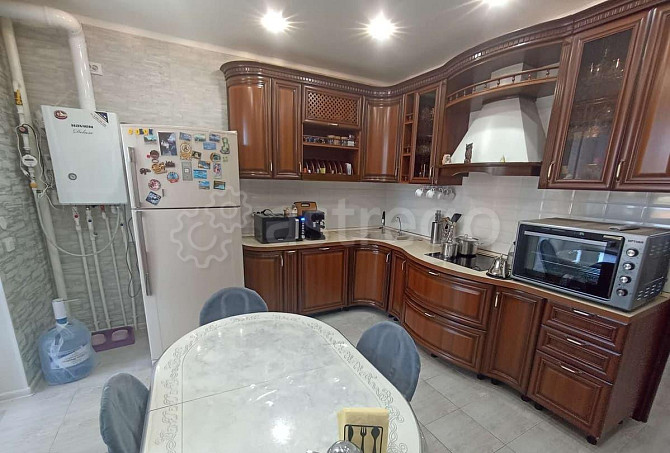 2-комн. квартира, 69 м2, 5/20 эт. Астрахань - изображение 1