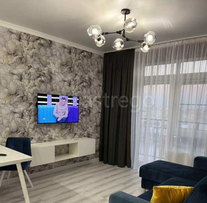 2-комн. квартира, 40 м2, 15/19 эт. Астрахань - изображение 2