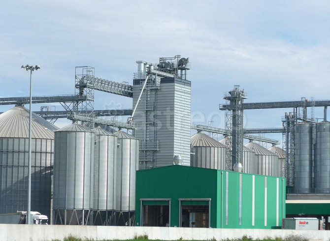 Зерносушилка энергосберегающая поточная Strahl 18000 FRPX с двумя горелками и зоной отлежки Санкт-Петербург - изображение 1